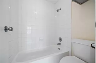2750 Holly Hall St, Houston, TX 77054 - Photo 19