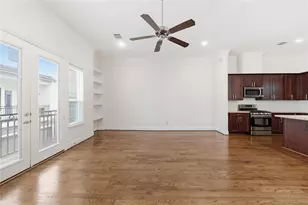 960 W 24th St, Houston, TX 77008 - Photo 17