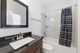 960 W 24th St, Houston, TX 77008 - Photo 29
