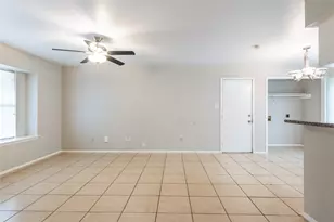 206 N Forest Dr, Willis, TX 77378 - Photo 5