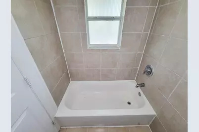 711 Avenue A #4, La Marque, TX 77568 - Photo 15