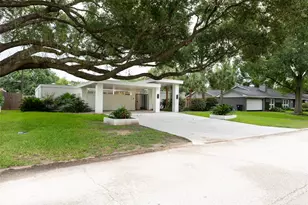 10211 Willowgrove Dr, Houston, TX 77035 - Photo 3