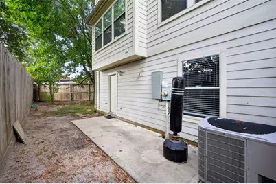 2735 Woodridge Manor Drive, Houston, TX 77087 - Photo 35