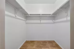 2735 Woodridge Manor Dr, Houston, TX 77087 - Photo 9
