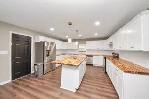 526 Co Rd 4321, Dayton, TX 77535 - Photo 17