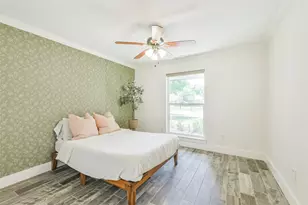 7214 Bayou Woods Dr, Houston, TX 77088 - Photo 37