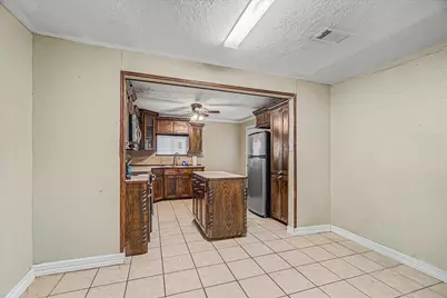 126 Huisache Street, Lake Jackson, TX 77566 - Photo 13