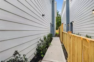 1528 Armada Dr, Houston, TX 77091 - Photo 47