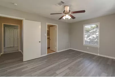 208 17th Avenue N, Texas City, TX 77590 - Photo 9