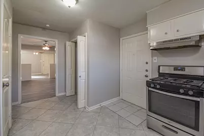 208 17th Avenue N, Texas City, TX 77590 - Photo 19