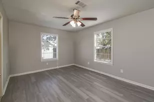 208 17th Ave N, Texas City, TX 77590 - Photo 3