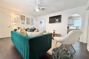 218 W 15th St, Houston, TX 77008 - Photo 3