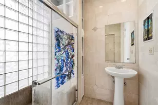 220 Marshall St, Houston, TX 77006 - Photo 39