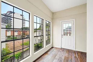 220 Marshall St, Houston, TX 77006 - Photo 37