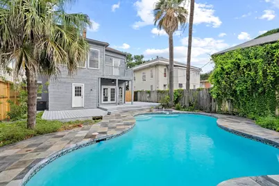 220 Marshall Street, Houston, TX 77006 - Photo 1