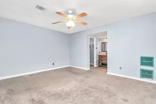 13627 Greenridge Dr, Sugar Land, TX 77498 - Photo 21