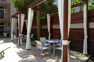 306 McGowen St, Houston, TX 77006 - Photo 13