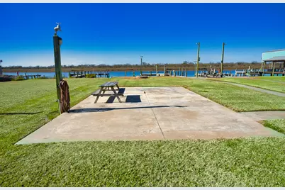 568 County Road 616, Sargent, TX 77414 - Photo 25