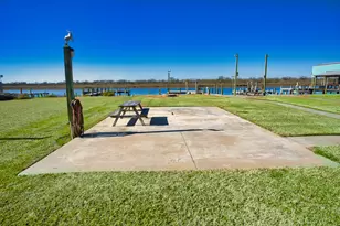 568 County Road 616, Sargent, TX 77414 - Photo 25