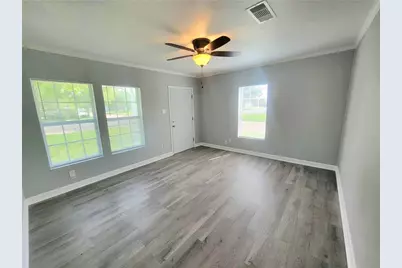 701 18th Avenue N, Texas City, TX 77590 - Photo 5