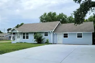 701 18th Ave N, Texas City, TX 77590 - Photo 3