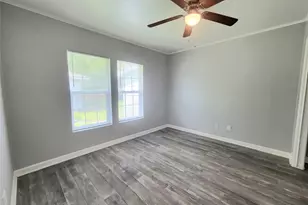 701 18th Ave N, Texas City, TX 77590 - Photo 11