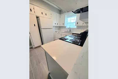 701 18th Avenue N, Texas City, TX 77590 - Photo 9