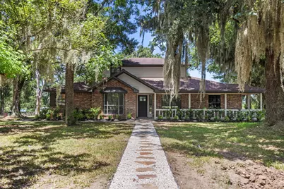 21802 Lake View Road, Damon, TX 77430 - Photo 1