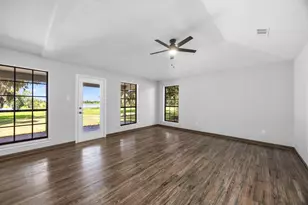 21802 Lake View Rd, Damon, TX 77430 - Photo 33