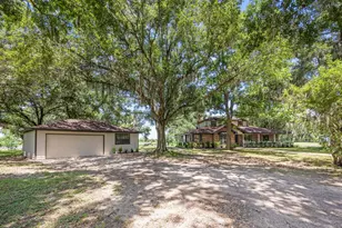 21802 Lake View Rd, Damon, TX 77430 - Photo 5