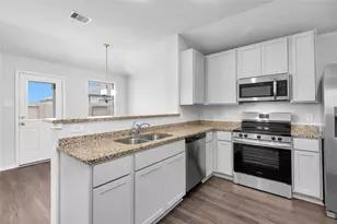 1216 Haverford Ln, Dayton, TX 77535 - Photo 3