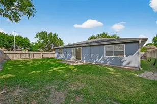 10402 Gulfstream Ln, Sugar Land, TX 77498 - Photo 27