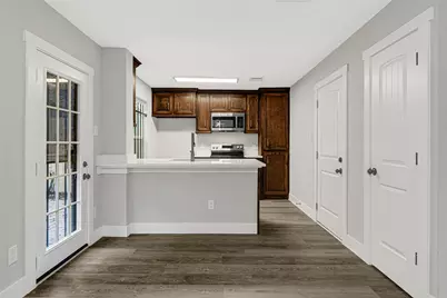 7050 Inwood Park Drive #113, Houston, TX 77088 - Photo 11