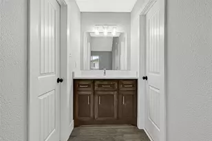 7050 Inwood Park Dr, Houston, TX 77088 - Photo 21