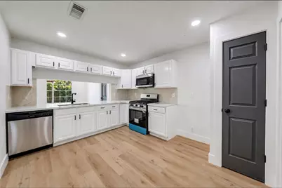 10836 Mesquite Drive, La Porte, TX 77571 - Photo 3