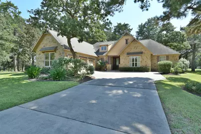 901 N Falls Drive, New Ulm, TX 78950 - Photo 1