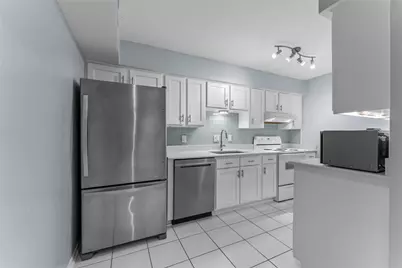 359 N Post Oak Lane #221, Houston, TX 77024 - Photo 9