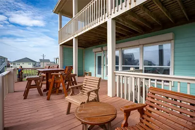 3228 Castle Drive, Crystal Beach, TX 77650 - Photo 7