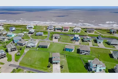 3228 Castle Drive, Crystal Beach, TX 77650 - Photo 43