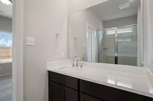 2414 E Heritage Dr, Dayton, TX 77535 - Photo 19