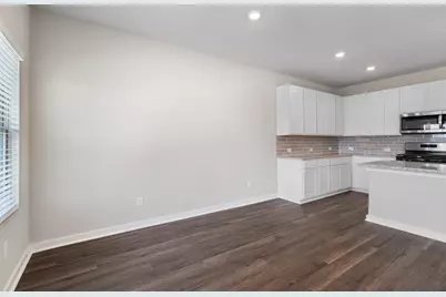 2414 East Heritage Drive, Dayton, TX 77535 - Photo 13