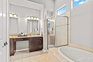 1049 W 22nd St, Houston, TX 77008 - Photo 15