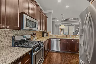 1049 W 22nd Street #I, Houston, TX 77008 - Photo 11