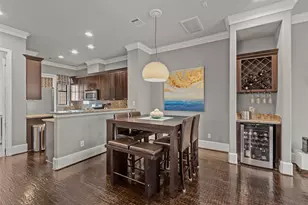 1049 W 22nd St, Houston, TX 77008 - Photo 9