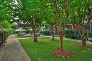 1049 W 22nd St, Houston, TX 77008 - Photo 31