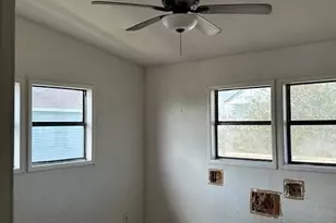 16602 Jamacia Inn St, Jamaica Beach, TX 77554 - Photo 33