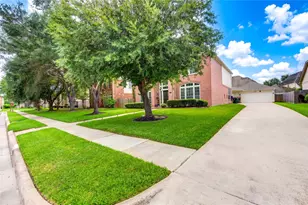 5911 Canyon Brook Ct, Sugar Land, TX 77479 - Photo 3