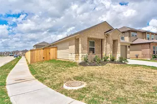 7034 Toluca Dr, Rosharon, TX 77583 - Photo 3