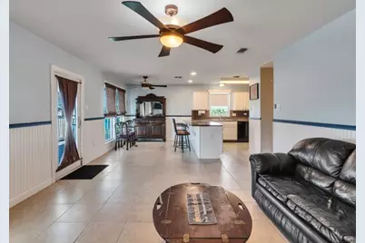 16631 Mansvelt Road, Jamaica Beach, TX 77554 - Photo 7