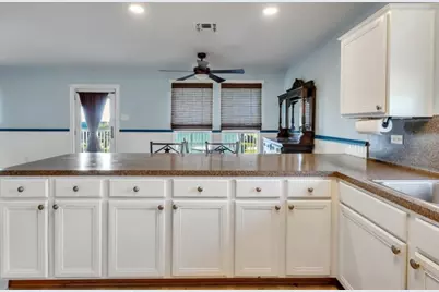 16631 Mansvelt Road, Jamaica Beach, TX 77554 - Photo 15